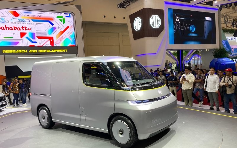 Daihatsu pamerkan mobil listrik konsep di GIIAS 2023. (Muhammad/MPI)
