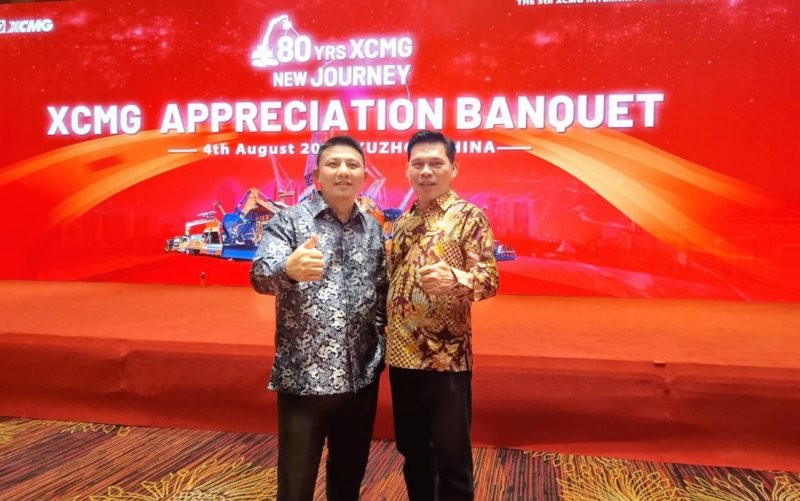 Direktur PT MNC Guna Usaha Indonesia, Miron Durait Panjaitan dan Presiden Direktur PT Gaya Makmur Tractors, Rachmansyah
