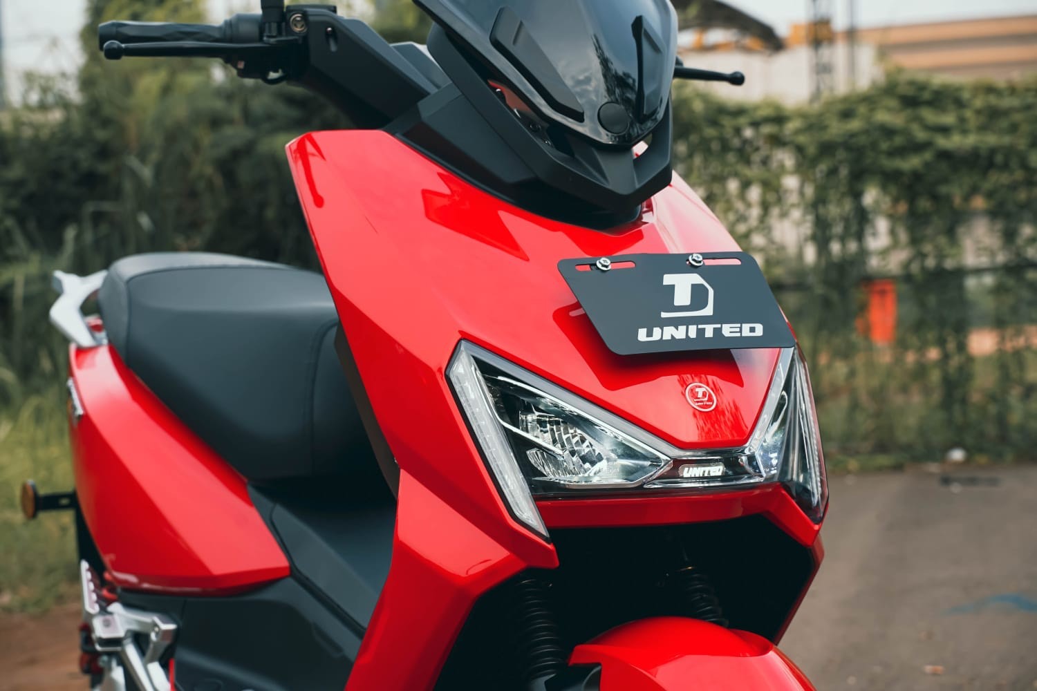 Beli motor listrik merek United langsung mendapatkan subsidi sebesar Rp7 juta. Syaratnya hanya menggunakan Kartu Tanda Penduduk (KTP).