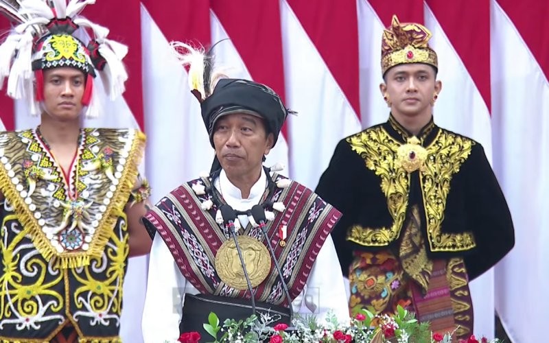 Presiden Jokowi menyebut Indonesia mempunyai peluang besar untuk meraih posisi lima besar ekonomi dunia.