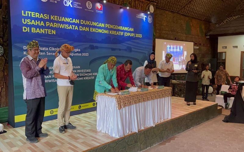 Kemenparekraf Beri Bantuan Dana dan Literasi Keuangan Tiga Desa Wisata di Banten