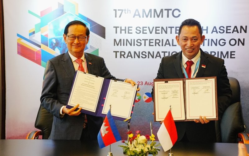 Kapolri Jenderal Listyo Sigit Prabowo sekaligus Ketua AMMTC meneken Memorandum of Understanding (Mou)