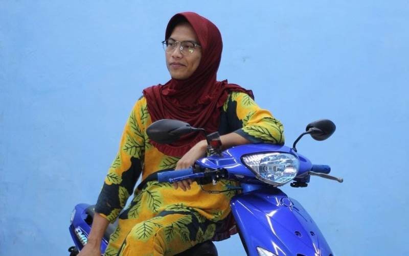 Intip Penghasilan Emak Gila, YouTuber yang Raup Untung hingga Rp395 Juta dari Promosikan Judi Online. (Foto: Penghasilan Emak Gila)