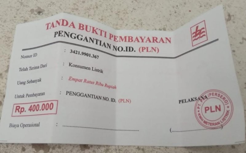 Masyarakat digegerkan dengan beredarnya foto blanko penggantian ID pelanggan meteran listrik PLN.