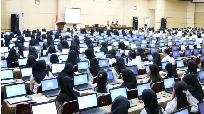 CPNS 2023, Segini Gaji PNS Lulusan SMA Terbaru Berdasarkan Golongannya. (Foto: Gaji PNS Lulusan SMA Terbaru)