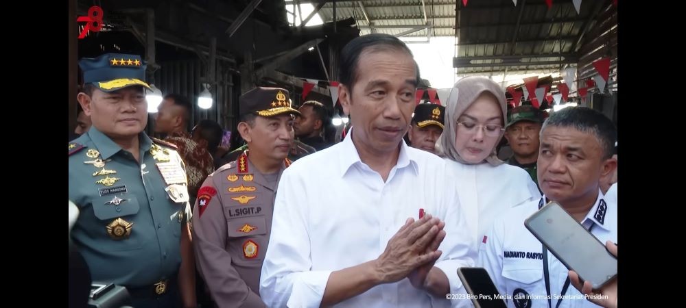 Kunjungi Sulteng, Jokowi Senang Pertumbuhan Ekonomi Capai 13 Persen. Foto: Biro Setpres.