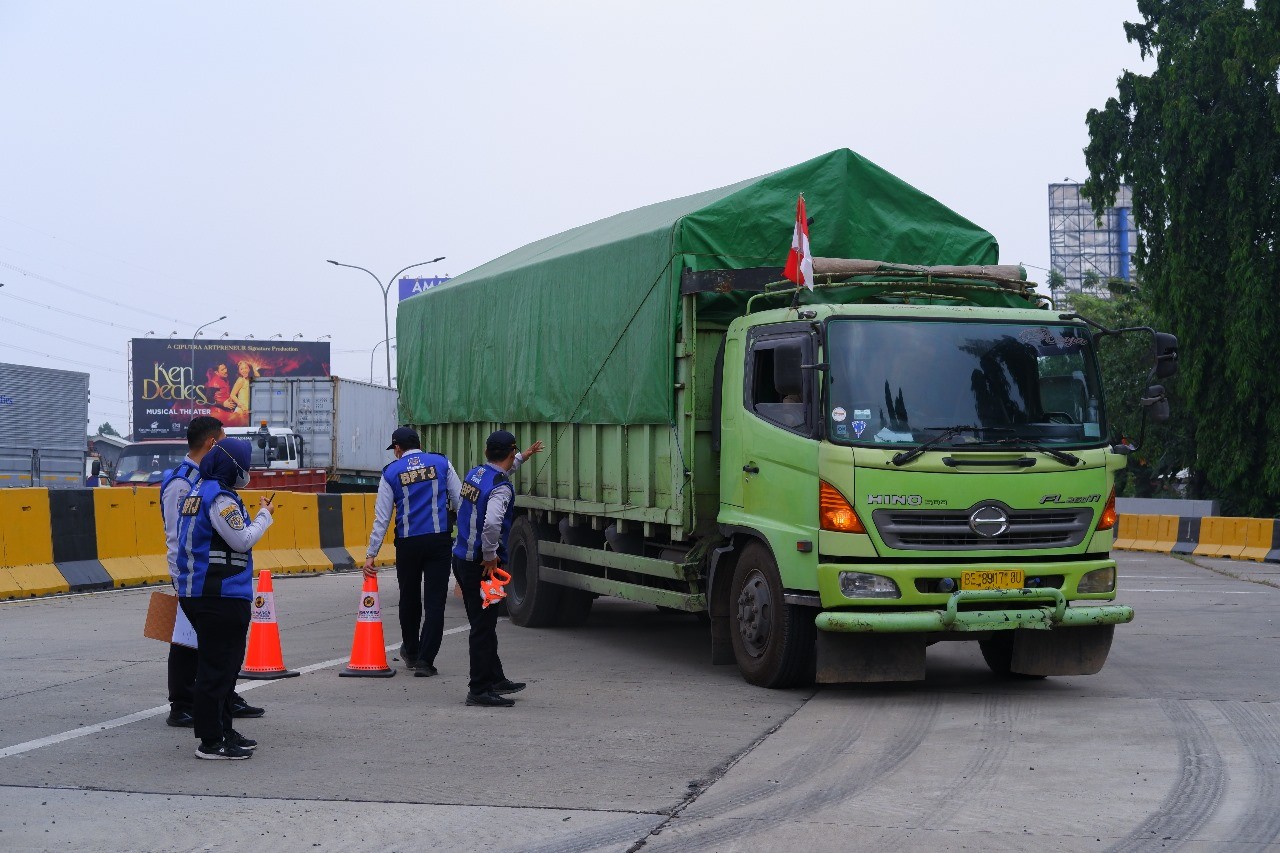 Kemenhub Batasi Angkutan Barang Antisipasi Kepadatan Lalin selama KTT Ke-43 ASEAN. (Foto: MNC Media)