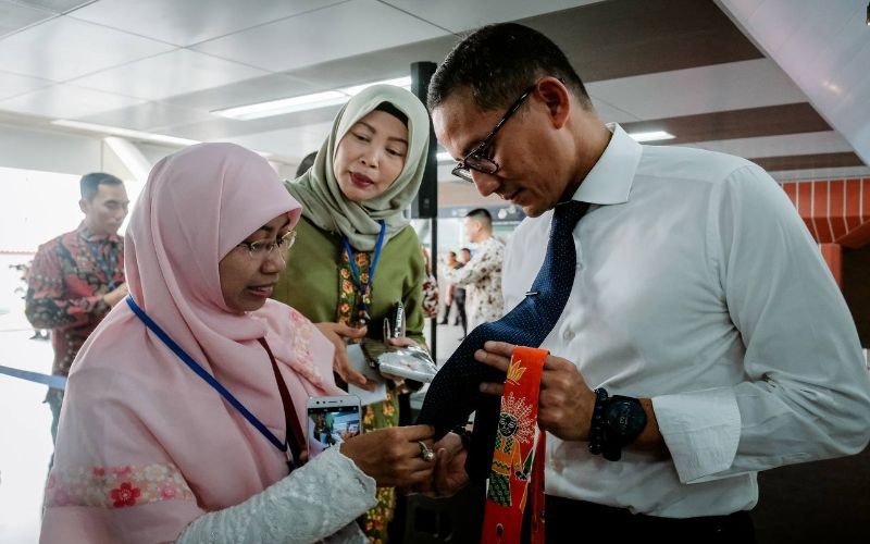 Menparekraf Republik Indonesia Sandiaga Salahuddin Uno mengajak para delegasi sejumlah negara ASEAN mengunjungi CelebrASEAN. 
