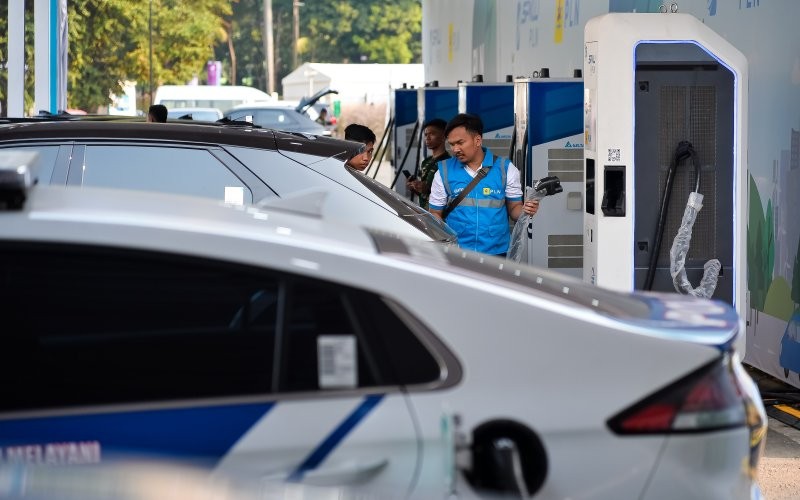 Polisi menyiapkan kendaraan listrik untuk mengawal tamu VVIP di ajang World Water Forum di Bali.