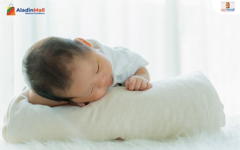 Tidur berkualitas sangatlah penting untuk tumbuh kembah buah hati. Jangan sampai si kecil terganggu tidurnya karena masalah bantal.