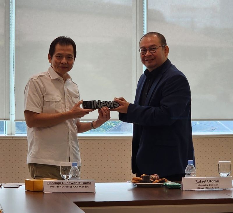 Redaksi IDX Channel Sambut Kunjungan Direksi AXA Mandiri. (Foto: Iqbal/MNC Media)