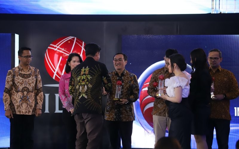 PT Bank J Trust Indonesia Tbk sukses mendapat penghargaan di acara IDX Channel Anugerah Inovasi Indonesia 2023.