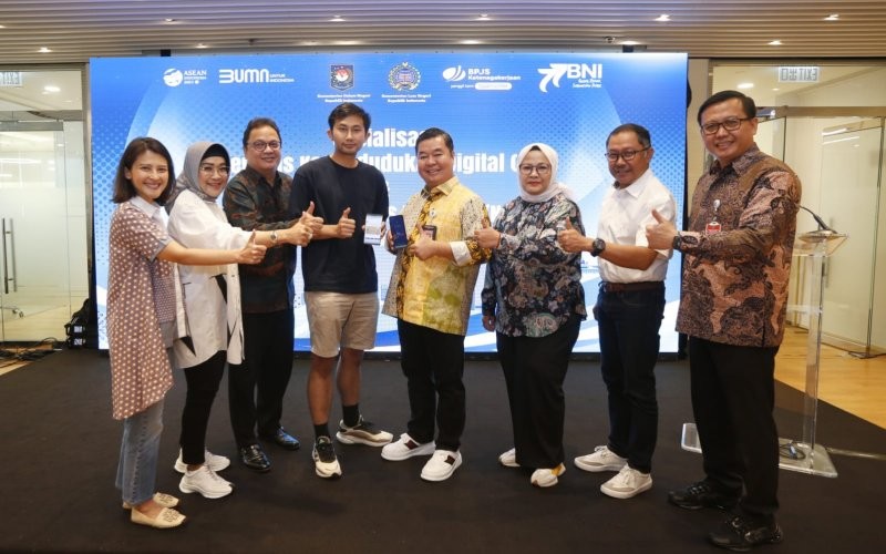 BNI mendukung Dukcapil untuk melakukan sosialisasi Penggunaan Identitas Kependudukan Digital (IKD) dan Nomor Identitas Tunggal (NIT) di Hong Kong. (BNI)
