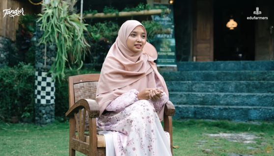 Kisah Mahasiswa S3 UGM Inspiratif, Berdayakan Wanita Tani sampai Bisa Ekspor ke Korea. (Foto: YouTube/Pecah Telur)