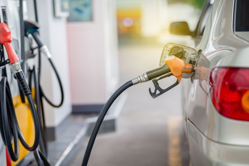 Harga BBM Pertamina Hari ini, Pertamax Rp13.350 per Liter untuk Kawasan DKI Cs (FOTO:MNC Media)