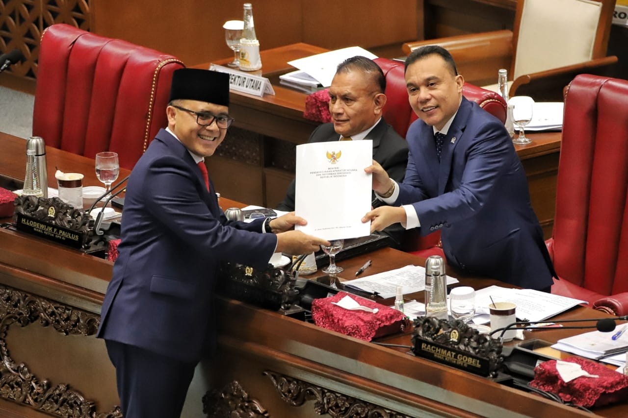 UU ASN Disahkan, MenPANRB Jamin Tak Ada PHK Massal Honorer. (Foto: MNC Media)