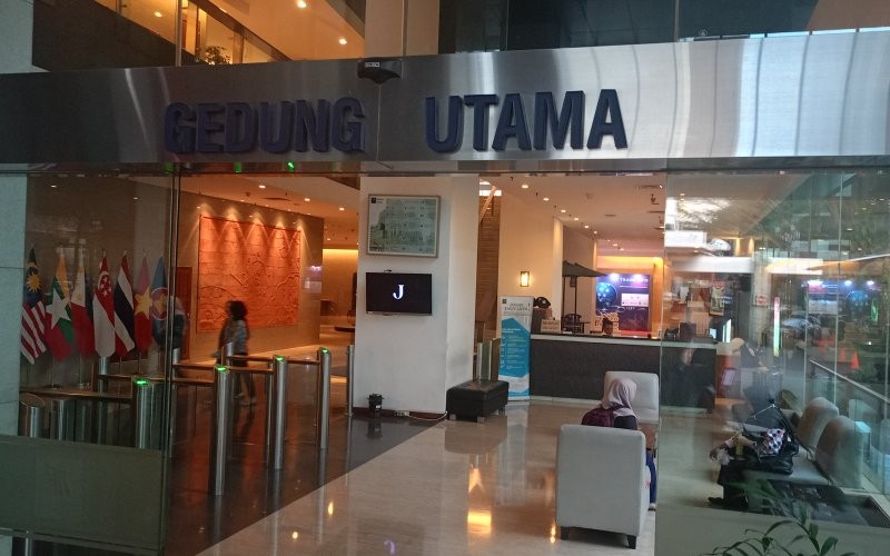 Penyidik Kejaksaan Agung melakukan penggeledahannya di Kantor Kementerian Perdagangan selama sembilan jam.