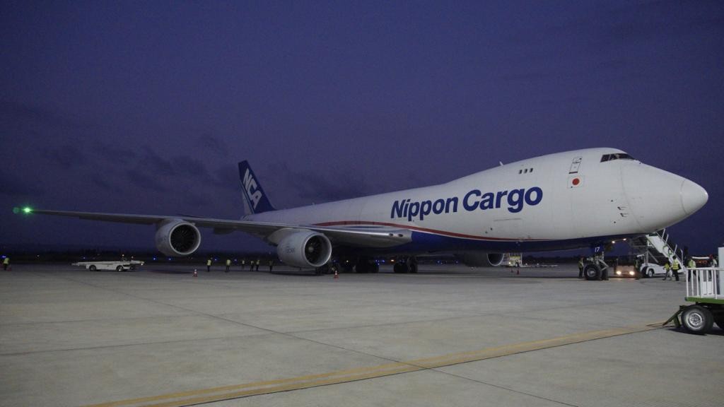 Bandara Lombok Layani Kedatangan 377 Ton Logistik untuk MotoGP Seri Mandalika. (Foto: MNC Media)