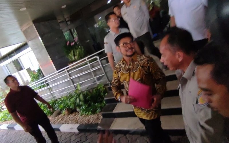 Mantan Mentan Syahrul Yasin Limpo memeninta KPK untuk menjadwalkan ulang pemeriksaannya karena mau pulang kampung.