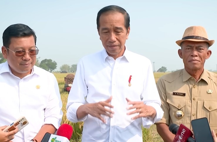 Soal Harga Gabah Melonjak, Jokowi: Petani Senang, yang Beli Enggak Senang. (Foto: MNC Media)