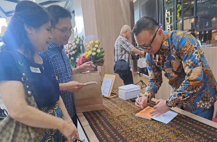 Buku Terbaru Karya Hadi Cahyadi Diserbu Akademisi dan Praktisi. (Foto Suparjo/MPI)