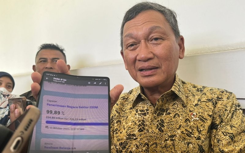 Menteri ESDM Usul PLN Beli Listrik dari PLTSa, Bakal Diatur dalam RUU EBET.  (Foto: MNC Media)