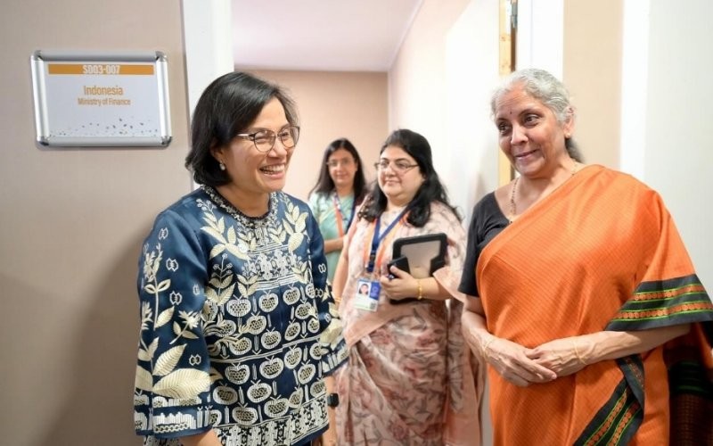 Menkeu RI, Sri Mulyani Indrawati sempat bertemu dengan sahabatnya, Menkeu India Nirmala Sitharaman. (Instagram)