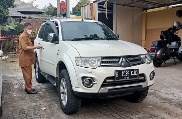Inilah Guru Terkaya di Indonesia yang Punya Harta Melebihi Jokowi. (FOTO : MNC MEDIA)