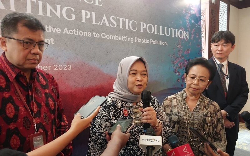 Pemerintah mengajak negara-negara Asia Tenggara (ASEAN) untuk mengatasi sampah laut.