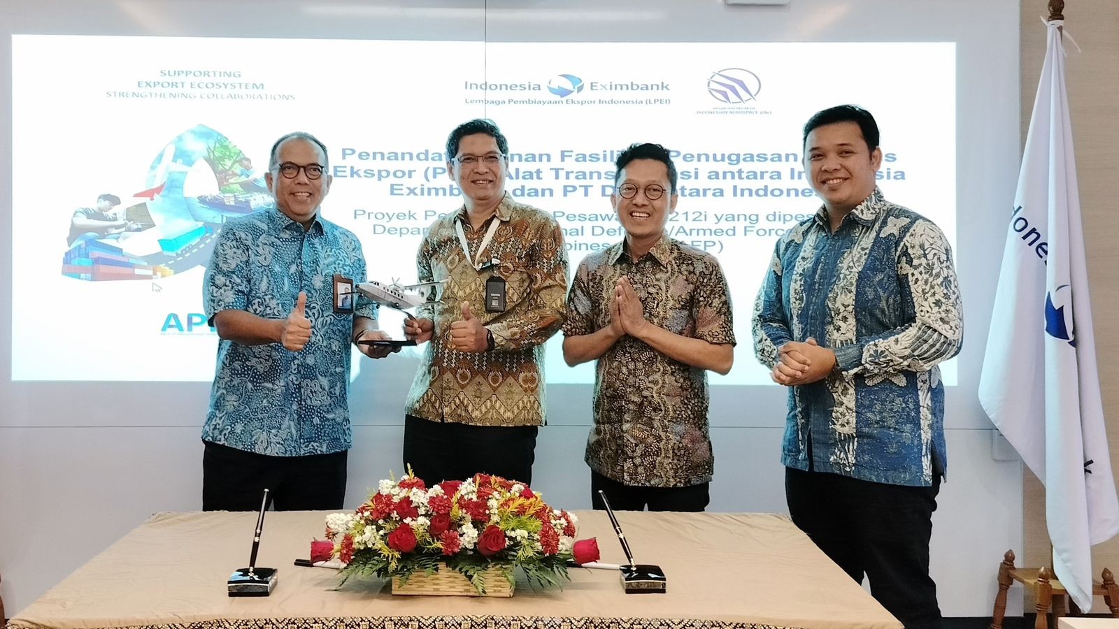 RI Ekspor Enam Unit Pesawat ke Filipina. (Foto: MNC Media)