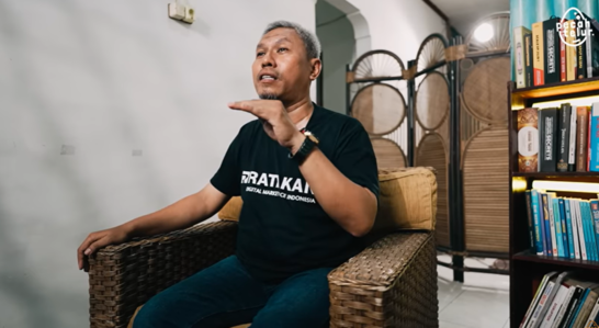 Kisah Inspiratif Yusuf Pakar Marketing Indonesia, Digitalisasi Bernilai Miliaran Rupiah. (Foto: YouTube/Pecah Telur)