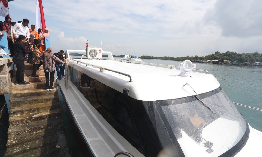 Mensos Beri Tiga Kapal untuk Transportasi Sekolah Anak di Batam (FOTO:Dok Ist)