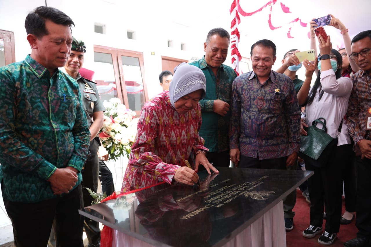 Mensos Serahkan 36 Rumah Deret di Klukung, Bisa Efektif Berantas Kemiskinan. (Foto: Dok. Kemensos)