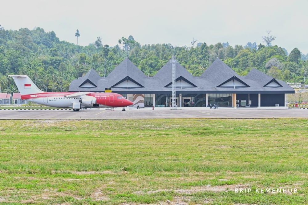 Baru Diresmikan Jokowi, Menhub Harap Bandara Mentawai Dorong Pertumbuhan Pariwisata  (FOTO:MNC Media)