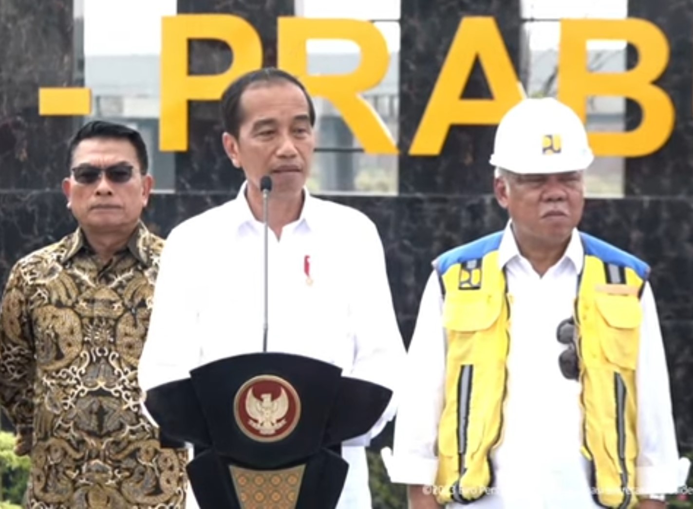 Jokowi Resmikan Jalan Tol Indralaya-Prabumulih dan Flyover Patih Galung. (Foto: Tangkapan Layar Youtube Sekretaris Presiden)