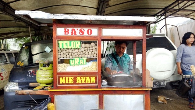 Estimasi Penghasilan Tukang Bakso Keliling Bisa Tembus Belasan Juta