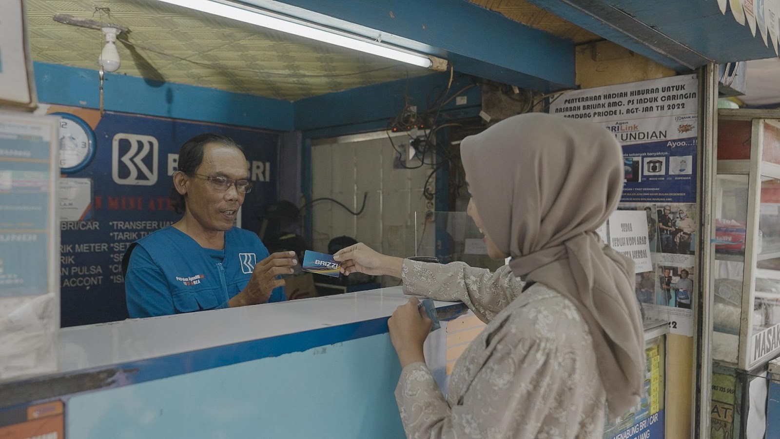 Kisah Agen BRILink Caringin Agus Ridwan, Merajut Asa untuk Hidupi Keluarga. (Foto: MNC Media)