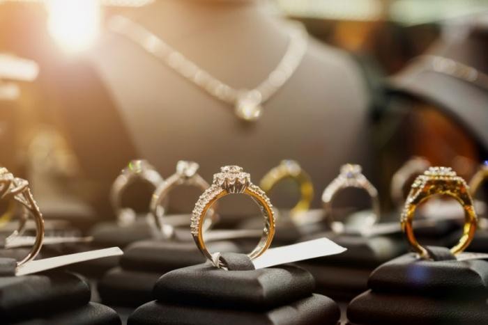 Inilah Harga Emas 700 Hari Ini. (FOTO : MNC MEDIA)