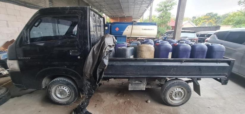 Pertamina dan Bareskrim Polri Temukan Gudang BBM Ilegal di Pati. (Foto: Dok. Pertamina)