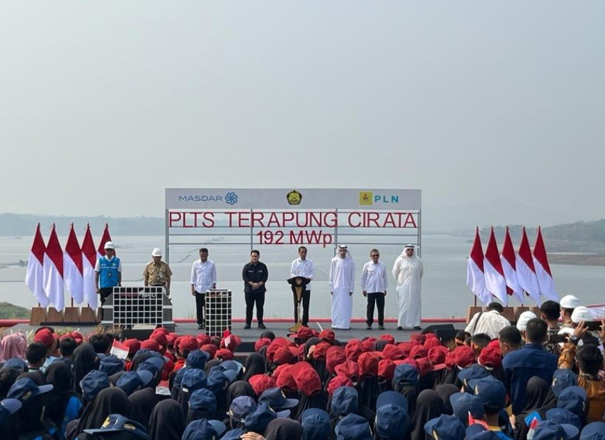 Jokowi Minta PLN NP Tingkatkan Kapasitas PLTS Floating Solar PV Cirata (FOTO:Dok Ist)