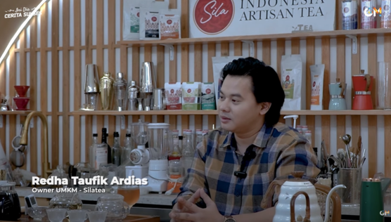Kisah Inspiratif Pengusaha Muda Pioneer Teh Artisan, Bukukan Rerata Omzet Rp75 Juta Sebulan. (Foto: YouTube/Geti Media)
