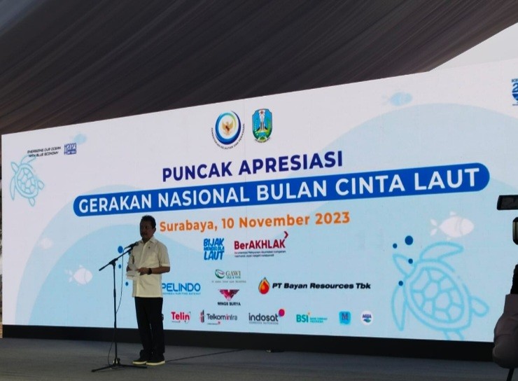 Jaga Lingkungan Bahari, KKP Laksanakan Gerakan Bulan Cinta Laut di Pantai Kenjeran (FOTO:Dok Ist)