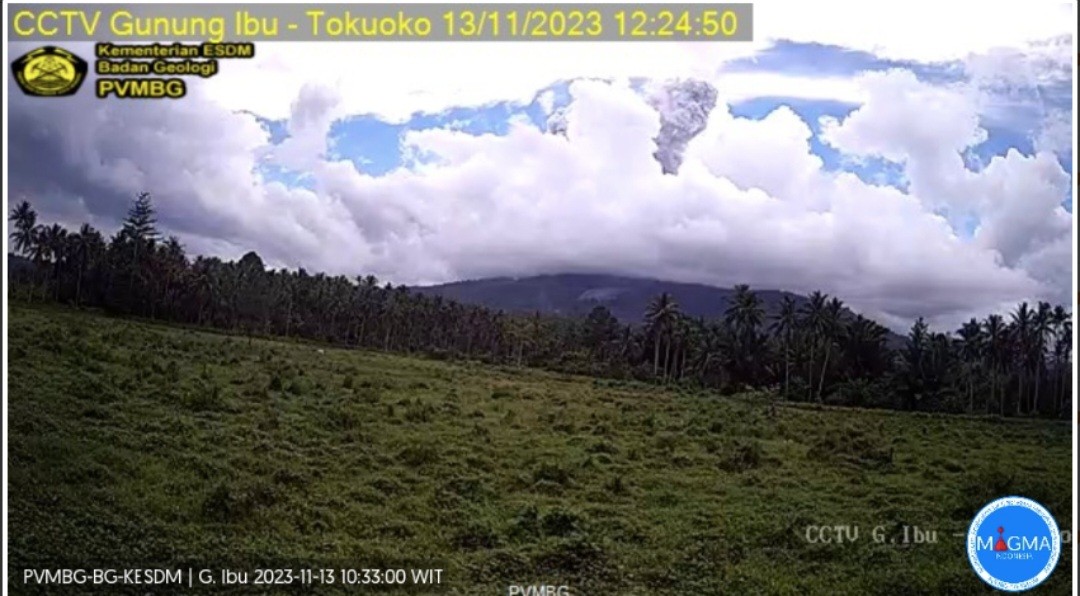 Gunung Ibu Kembali Erupsi, PVMBG: 55 Kali Letusan Sepanjang Awal 2023 (FOTO:Dok Ist)