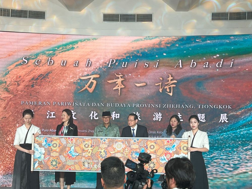 Perkuat Hubungan dengan China, Sandiaga Uno Hadiri Pameran Budaya Zhejiang. Foto: MNC Media.
