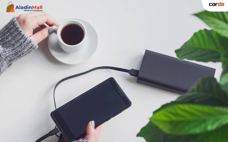 Smartphone produksi terbaru sudah dilengkapi dengan fitur fast charging. (AladinMall)