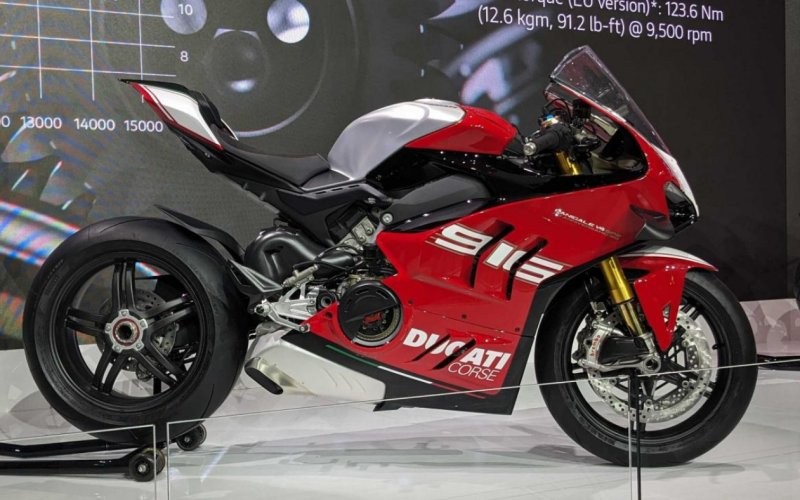 Ducati Panigale 30° Anniversario 916 (Foto: Visordown)