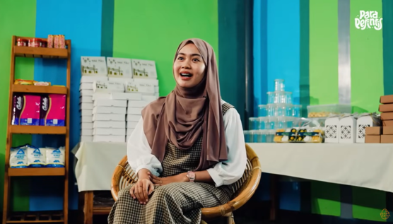 Nekat Kuliah Sambil Jualan, Mahasiswi ini Raup Jutaan Rupiah Sehari dari Brownies. (Foto: YouTube/PecahTelur)