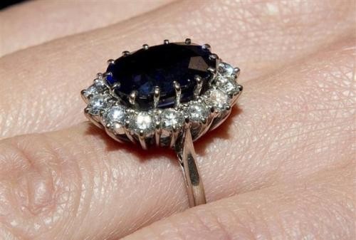Berapa Harga Cincin Emas Hitam per Gram? Intip Kisarannya. (Foto: MNC Media)