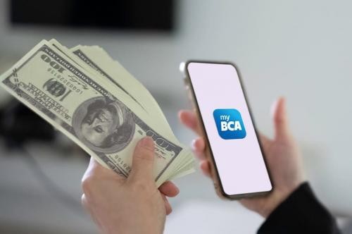 Cara Mudah Setor dan Tarik Tunai tanpa Kartu ATM dengan myBCA. (Foto: MNC Media)