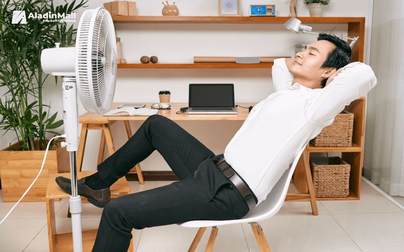 Tak hanya Pakai Kipas Angin, Begini Cara Membuat Kamar Sejuk Alami tanpa AC